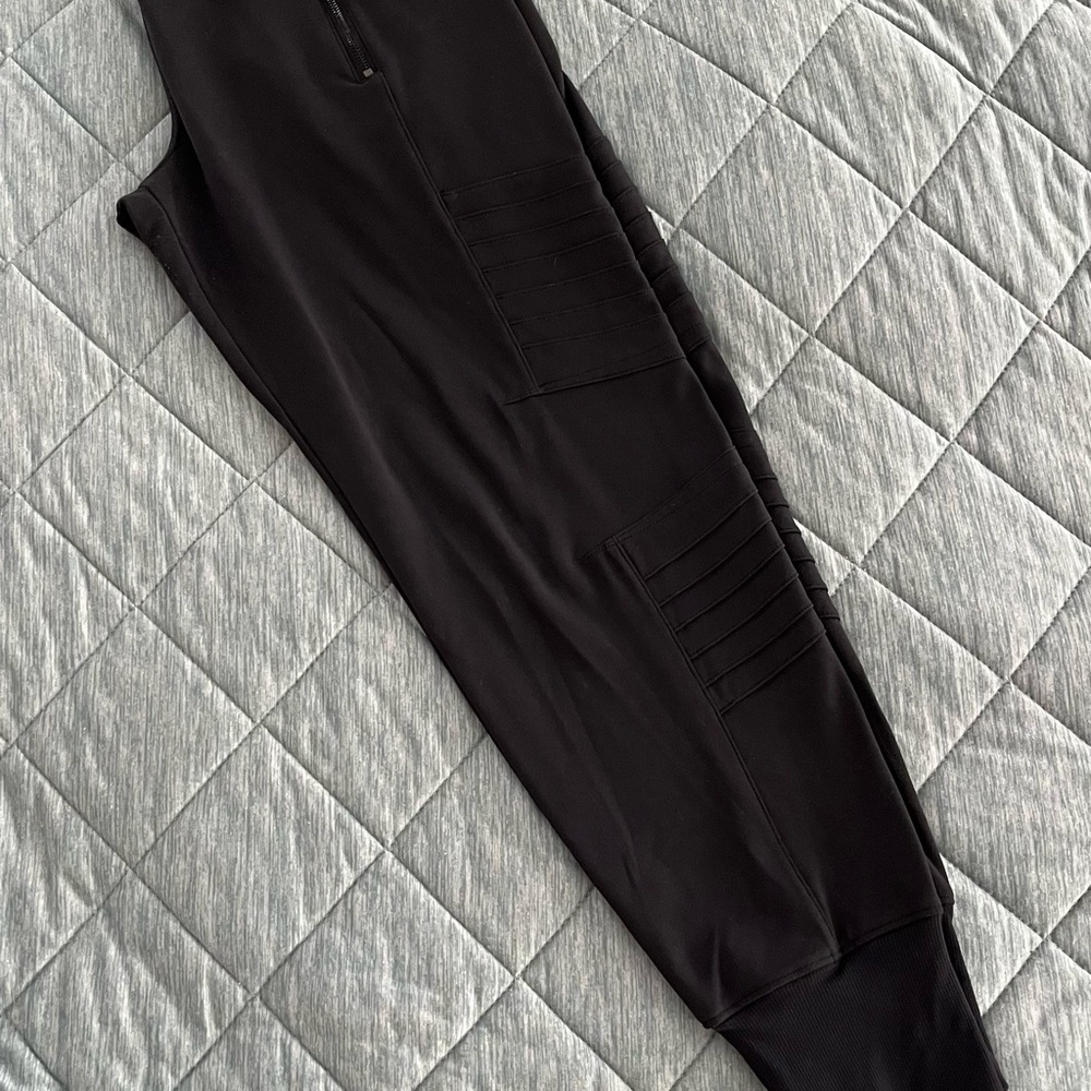 Athleta Venice High Rise Moto Black Jogger Pants-SML-Pet